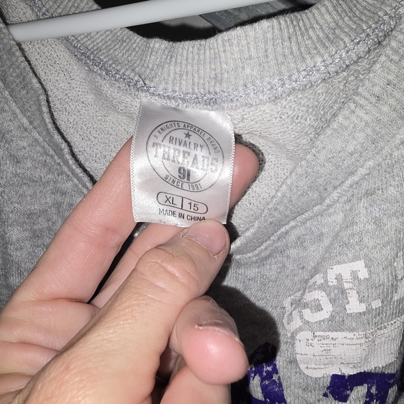 K-State Wildcats Gray Sweatshirt Size XL - Picture 2 of 4